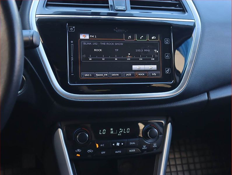 Suzuki SX4 S-Cross (2019) 1.4 BoosterJet, Serv.kniha - fotka 12 z 18