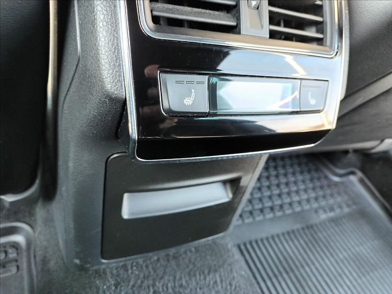Škoda Superb 2,0 TDI,4X4,Sportline,ČR,DSG, - fotka 23 z 50