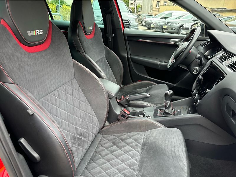 Škoda Octavia RS 2.0FSI 169KW - fotka 13 z 22