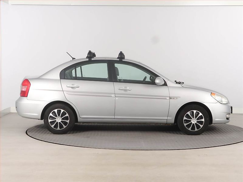 Hyundai Accent (2009) 1.5 CRDi, po STK - fotka 6 z 14