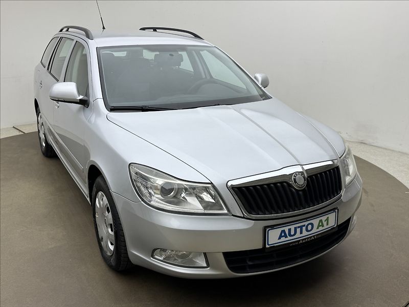 Škoda Octavia 1,6 TDi 77kW KLIMATIZACE SWING - fotka 3 z 24