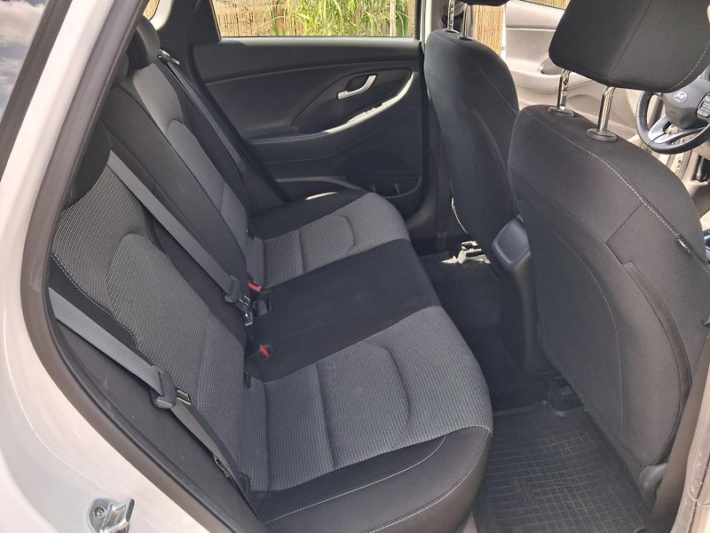 Hyundai i30 (2019) 1.6 CRDi, diesel, 85 KW, 2019 - fotka 11 z 11