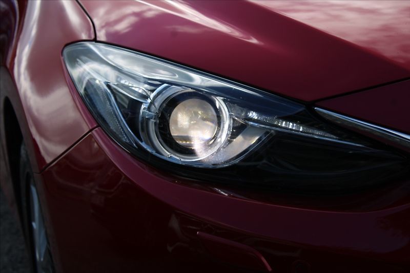 Mazda 3 1,5 i  NOVÉ V ČR,1.MAJITEL - fotka 26 z 26