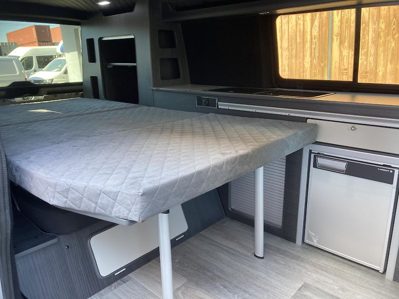 Volkswagen Transporter (2018) CALIFORNIA 2,0TDi 4MOTION -DPH - fotka 17 z 34