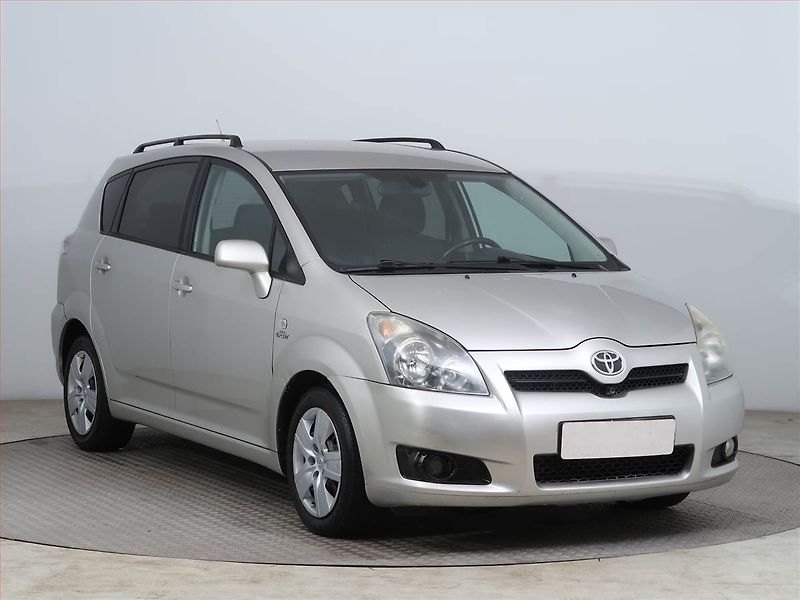 Toyota Corolla Verso (2008) 2.2 D-4D, 7 míst, nová STK - fotografie inzerátu