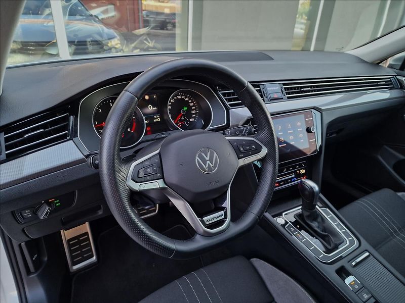 Volkswagen Passat 2.0TDI 147kW DSG Alltrack, ČR - fotka 20 z 50