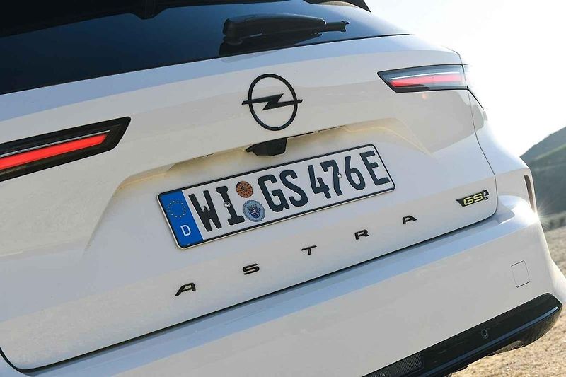 Nové Opely verze GSE jsme zkoušeli na pěkných španělských silnicích
