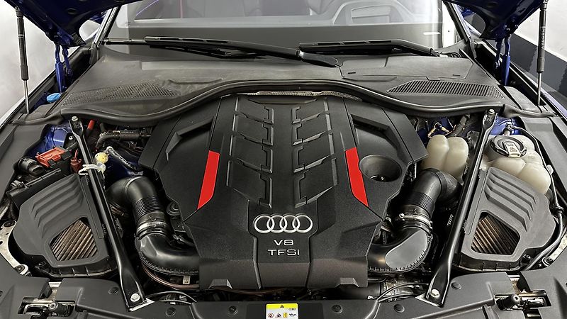 Audi S8 TOP STAV - fotka 48 z 51