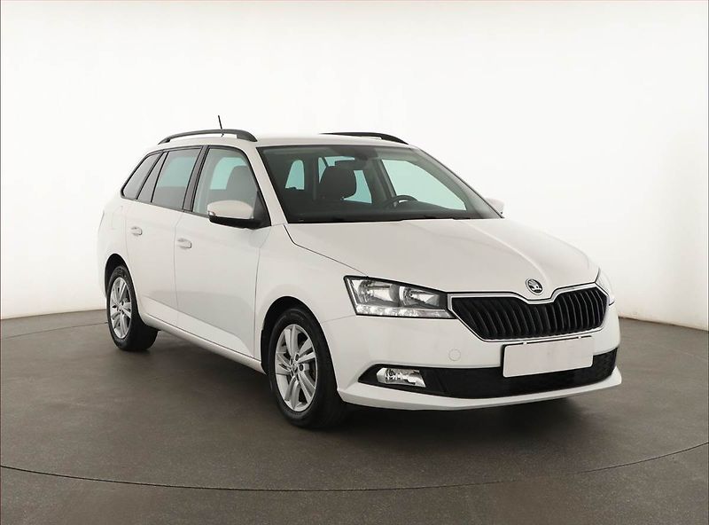 Škoda Fabia (2023) Ambition 1.0 TSI, ČR,1.maj - fotografie inzerátu