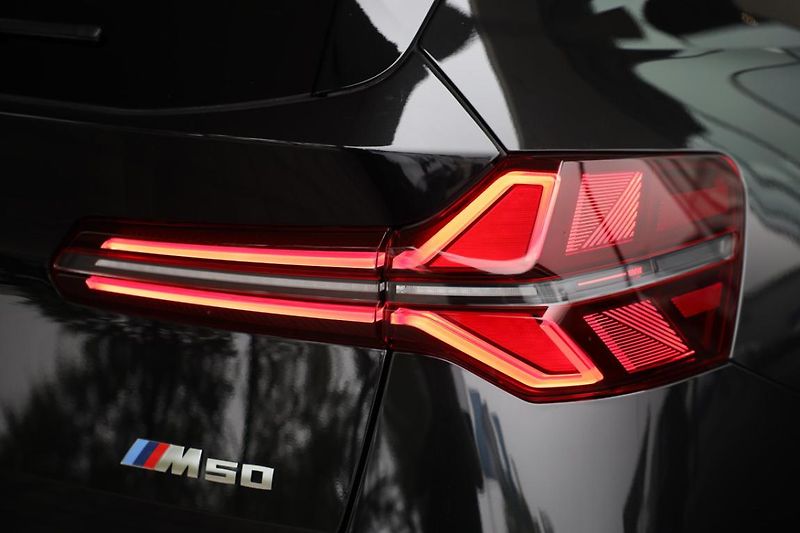BMW X3 M50 xDrive - fotka 17 z 17