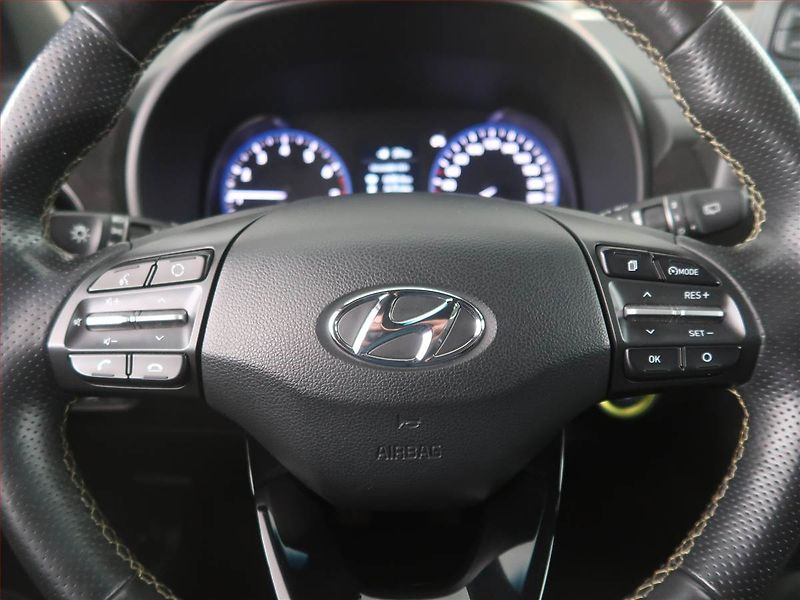 Hyundai Kona (2017) 1.0 T-GDI, Kůže, Tempomat - fotka 19 z 22