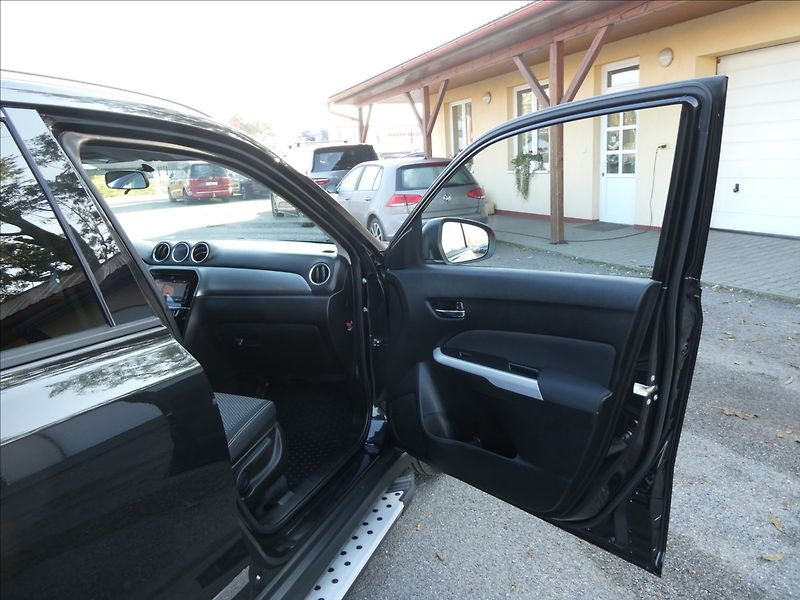 Suzuki Vitara 1,6 i 88kW AUTOMAT, serviska - fotka 24 z 45