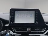Toyota C-HR (2023) 1.8 e-CTV 72kW, ČR, 1. Maj., S - náhled 20