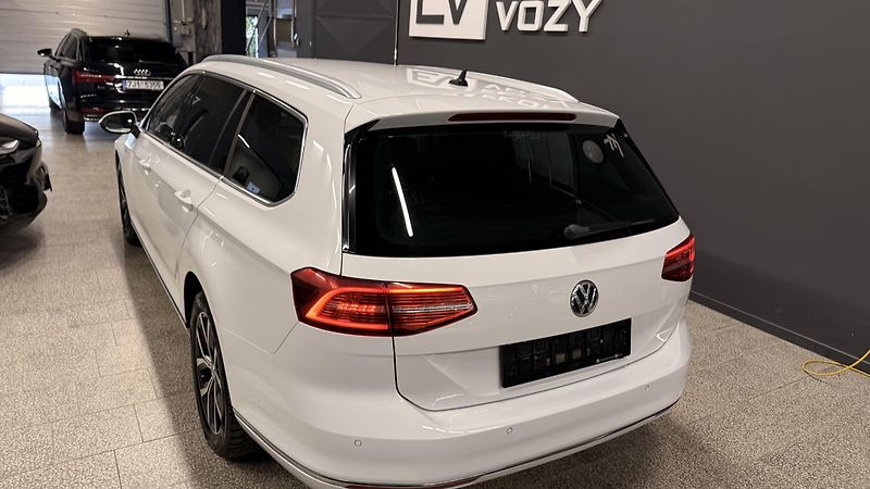 Volkswagen Passat (2019) 2.0 TDI 140kW,ČR, 4MOT DSG - fotka 18 z 48