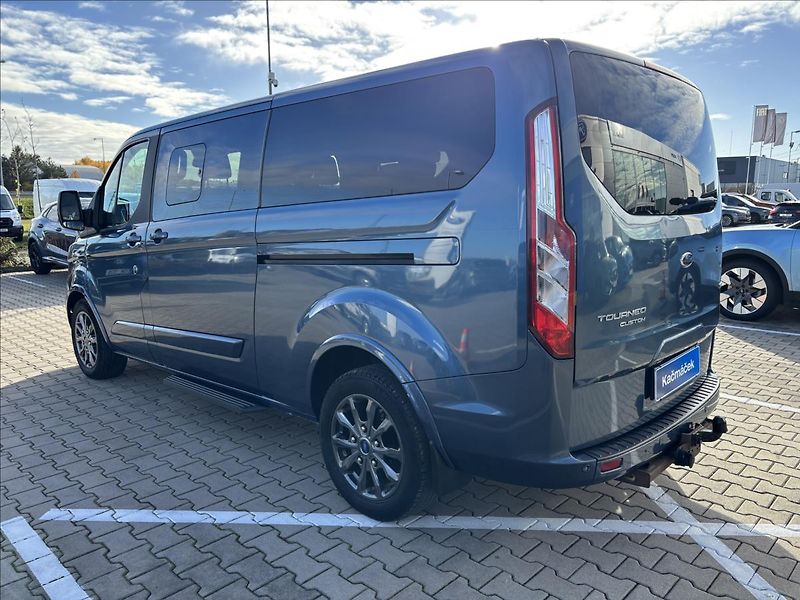 Ford Tourneo Custom 2,0 EcoBlue 136kW Titanium - fotka 3 z 36
