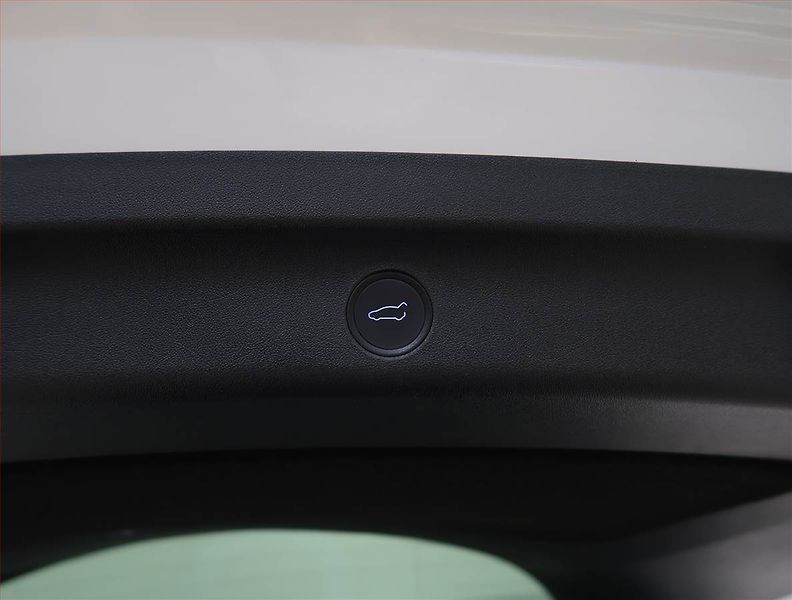 Tesla Model Y (2021) Long Range AWD 75kWh, SoH 91% - fotka 30 z 33