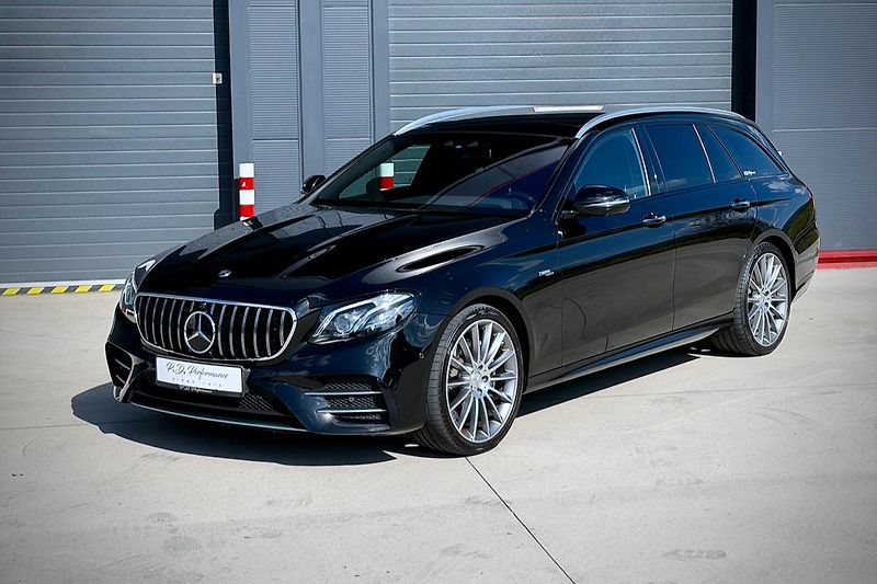 Mercedes-Benz Třídy E (2018) Mercedes-Benz E 53 AMG 4Matic+ - fotka 6 z 52