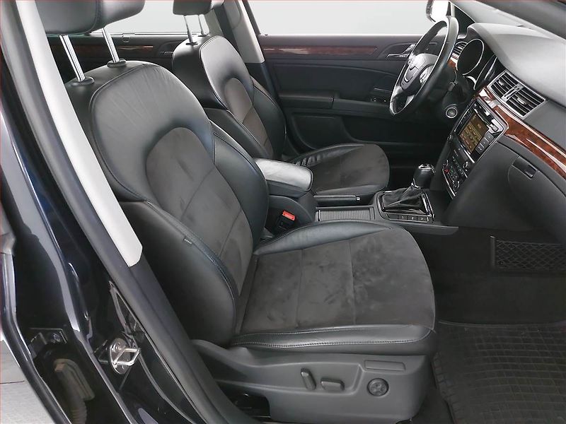 Škoda Superb (2013) 3.6 FSI V6, 4X4, Automat - fotka 7 z 18