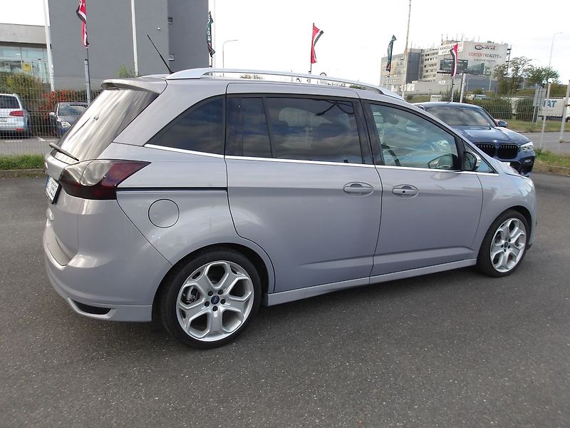 Ford C-MAX 1,6TDCi KRASAVEC !!! 7 MÍST ! - fotka 7 z 27