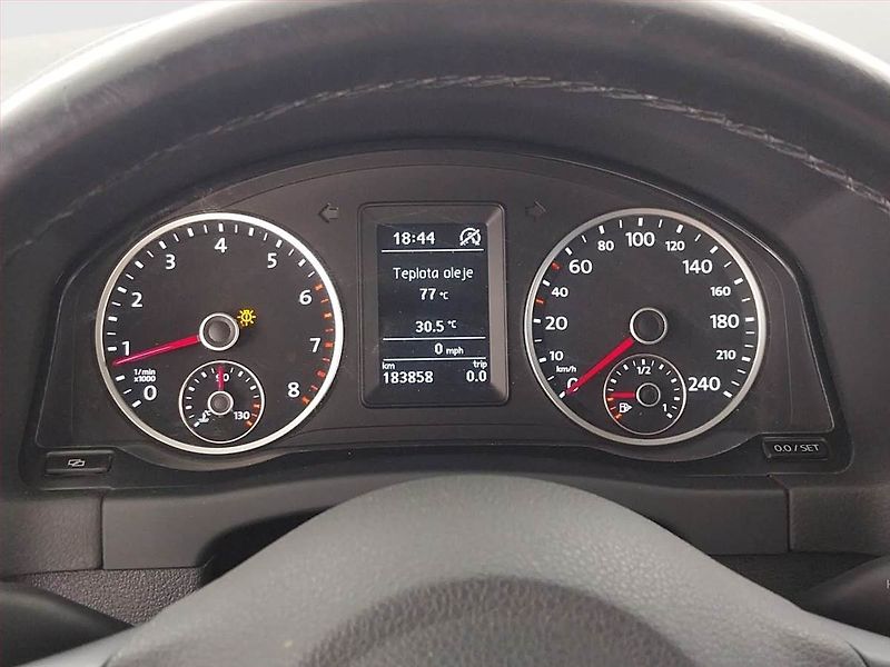 Volkswagen Tiguan (2011) 1.4 TSI, Serv.kniha, Xenony - fotka 11 z 17