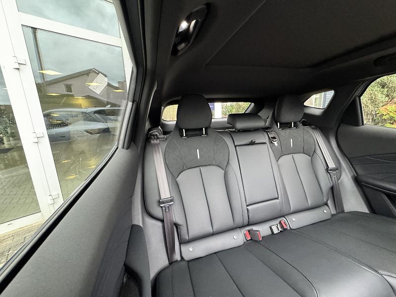 Omoda 7 (2026) SHS Luxury 1.5 TGDi - fotka 4 z 6
