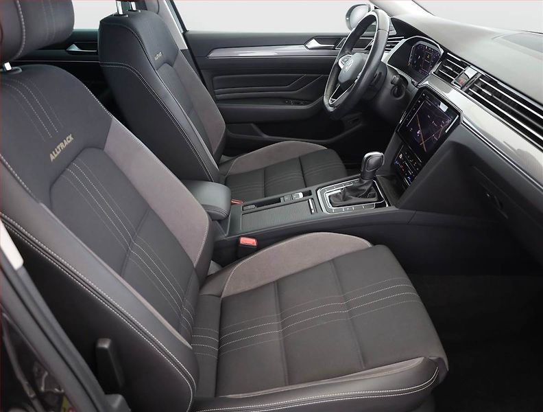 Volkswagen Passat (2022) Alltrack 2.0 TDI, 4X4 - fotka 7 z 18