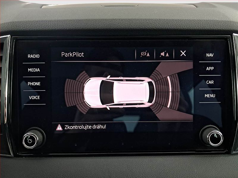 Škoda Karoq (2019) 2.0 TDI - fotka 25 z 25