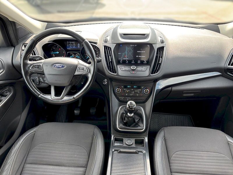 Ford Kuga (2017) Titanium 2.0 TDCi AWD - fotka 5 z 27
