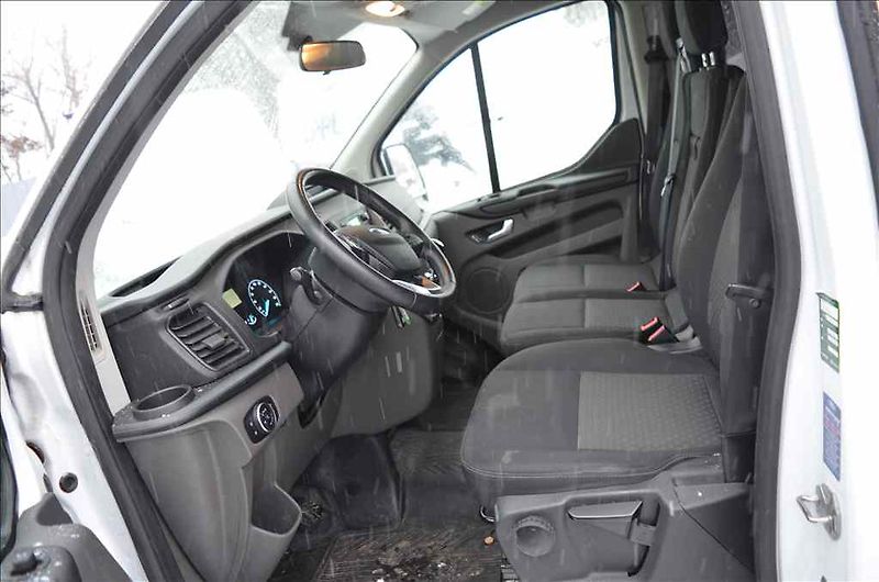 Ford Transit (2022) CUSTOM 2,0 D - fotka 12 z 16