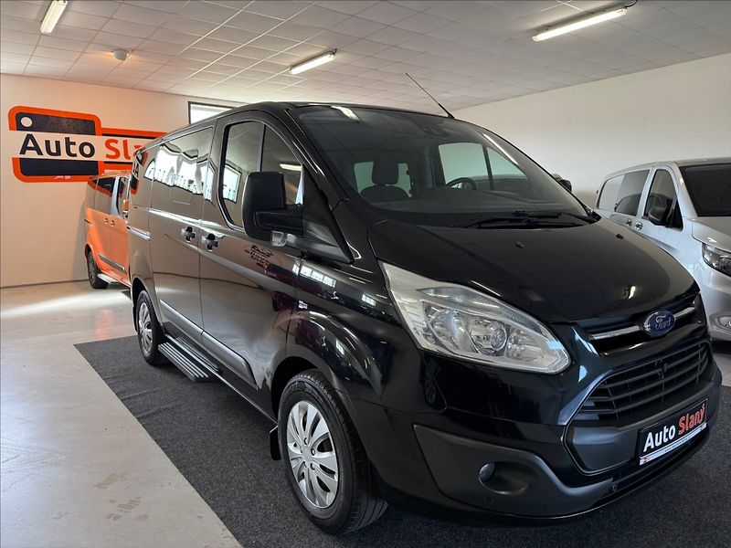 Ford Tourneo Custom 2,2 9míst,92kW,po servisu - fotka 2 z 26
