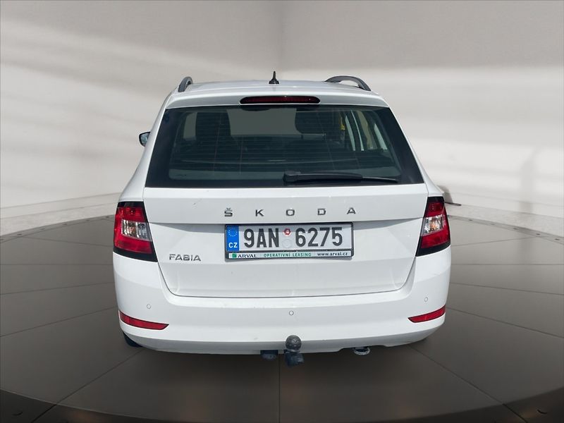 Škoda Fabia 1,0 TSI 70 Ambition - fotka 5 z 11
