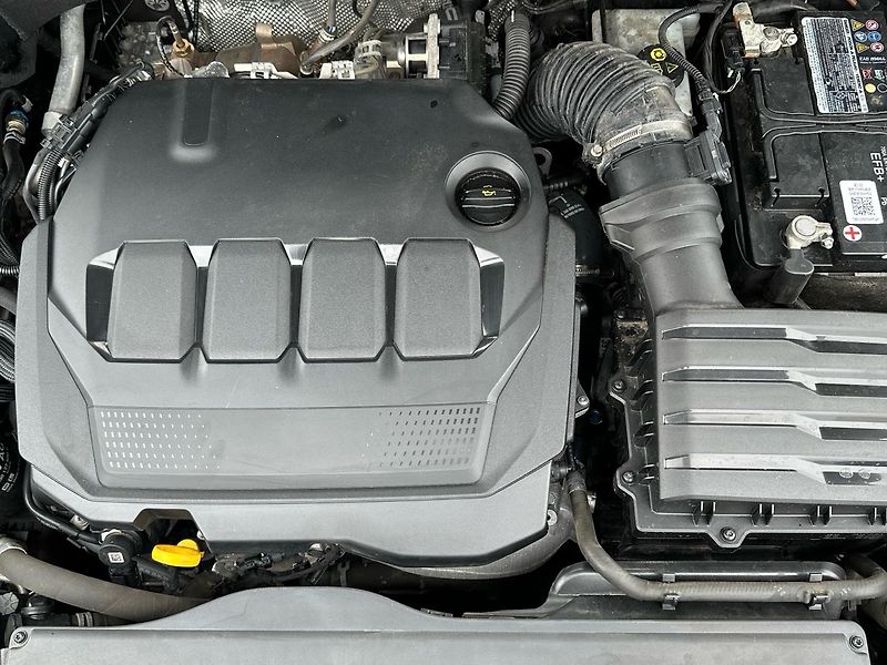 Volkswagen Tiguan Life 2,0 TDI 110 kW 6G - fotka 22 z 23