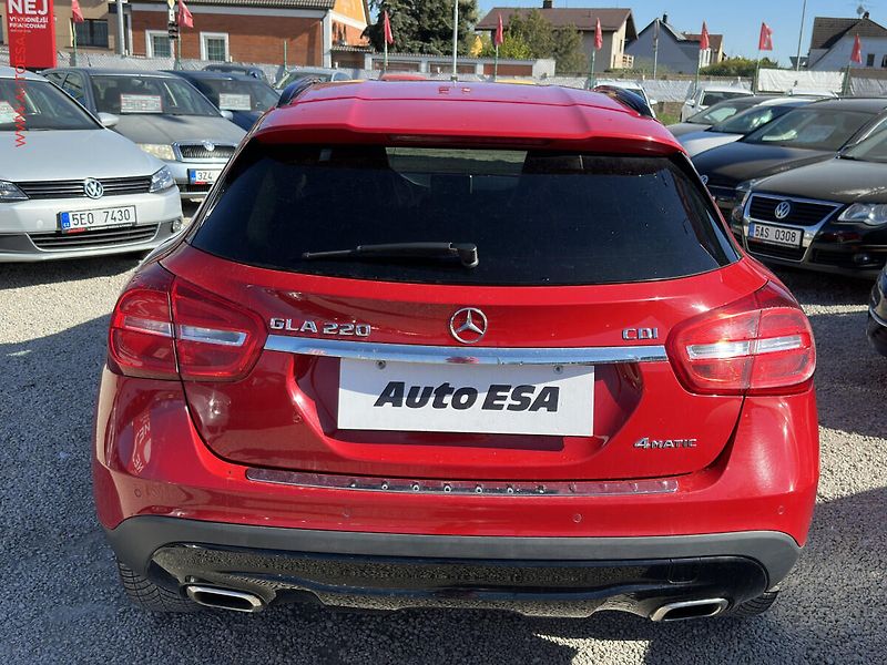 Mercedes-Benz GLA (2014) 2.2CDi 200 4Matic, ČR, AT - fotka 5 z 20