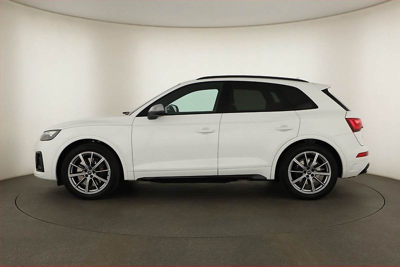 Audi SQ5 (2022) 3.0 TDI - fotka 3 z 26
