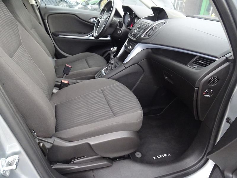 Opel Zafira 1,6 CNG Tourer Edition - fotka 16 z 31