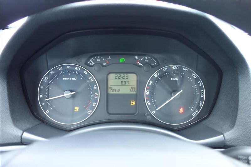 Škoda Octavia 1,6 i 75KW, ČR, KLIMATIZACE. - fotka 21 z 25