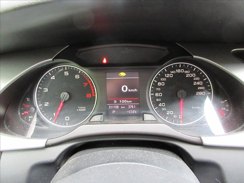Audi A4 Avant 1,8 TFSi Navi, S-Line, a - fotka 18 z 25