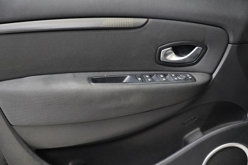 Renault Mégane - fotka 12 z 33