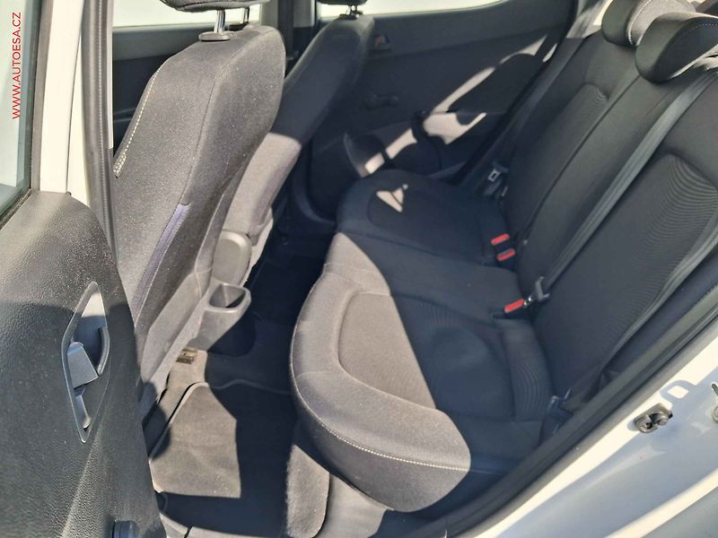 Hyundai i10 (2017) 1.0i, 1.maj,ČR, AC - fotka 10 z 17