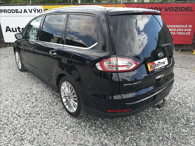 Ford Galaxy 2,0 TDCi AWD 7míst Titanium - fotka 4 z 29