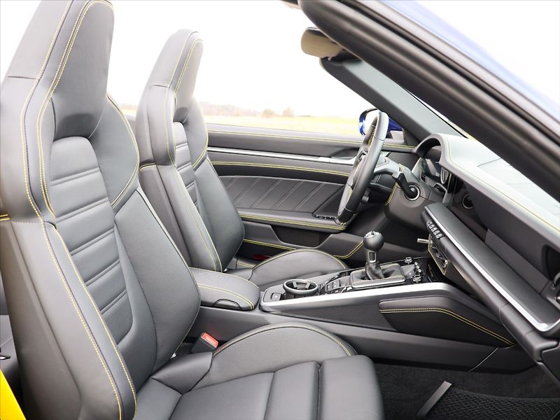 Porsche 911 Carrera S 3,0 B6 331kW 7MAN DP - fotka 20 z 50