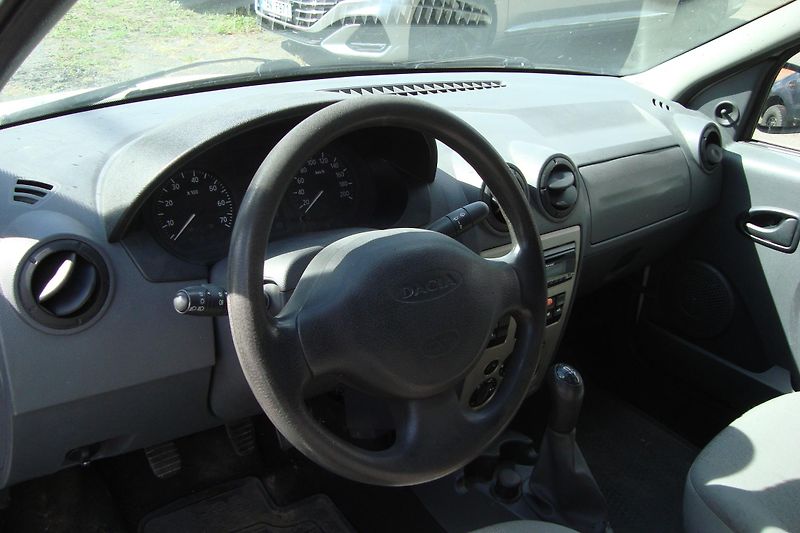 Dacia Logan (2011) 1.5 DCi, Nová STK + ME 8/2028 - fotka 27 z 39