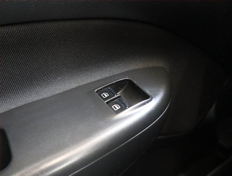Škoda Octavia (2011) 1.6, Serv.kniha - fotka 13 z 15