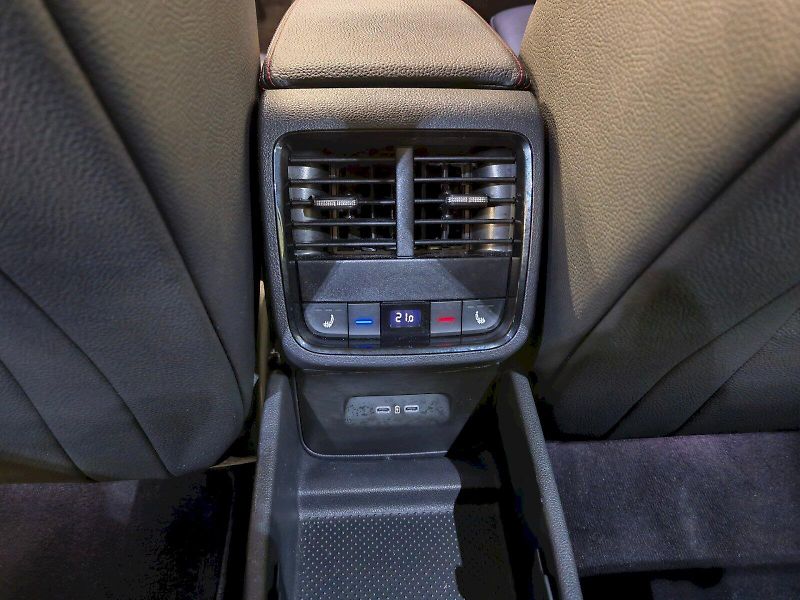 Škoda Octavia (2024) Combi 2.0 TSI 195 kW DSG RS - fotka 29 z 35