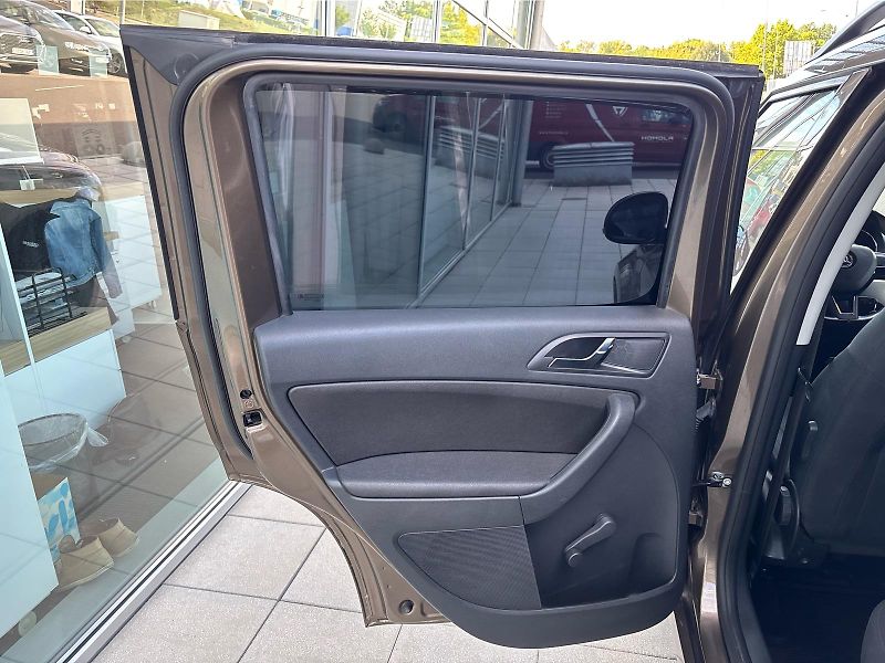Škoda Yeti 1.2TSi 81kW Ambition PLUS DSG - fotka 23 z 30