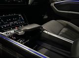 Audi Q8 e-tron 55 Q 360k Pano Tažné 4 zóny - náhled 19