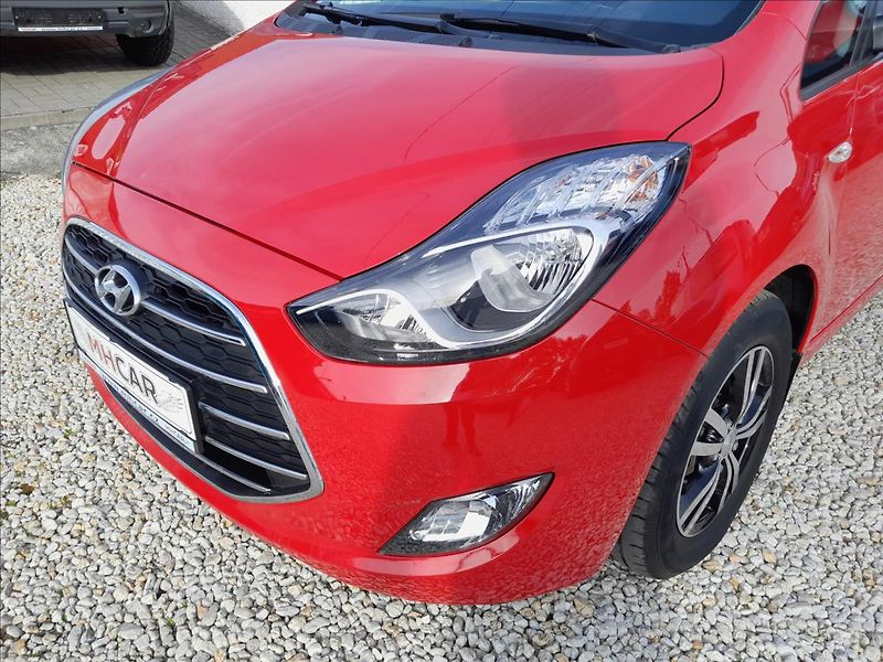 Hyundai ix20 1,6i 91 kW - fotka 12 z 49
