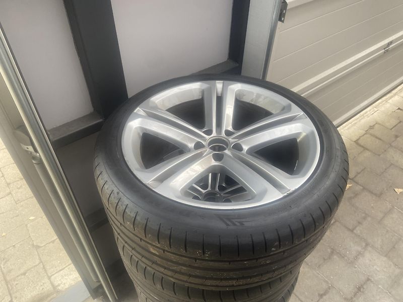 Volkswagen Tiguan (2014) 2.0 TDI - R-line CUP 4x4 - fotka 45 z 47