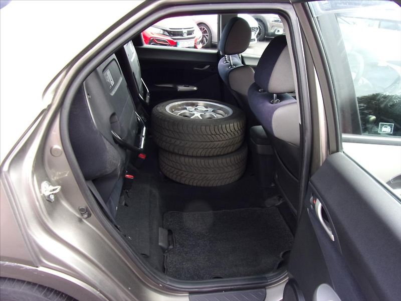 Honda Civic 1,3 i-DSI Comfort - fotka 11 z 24