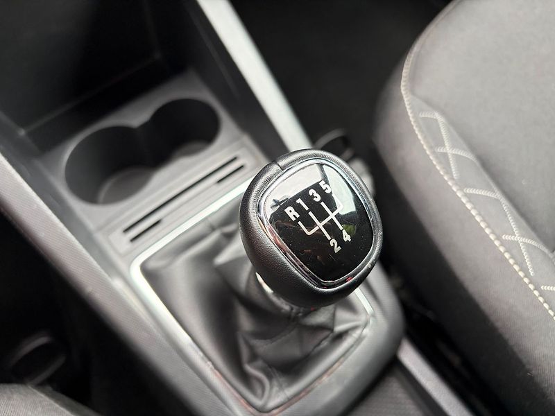 Škoda Fabia 1.2 TSi Style, ČR, Serviska - fotka 19 z 23